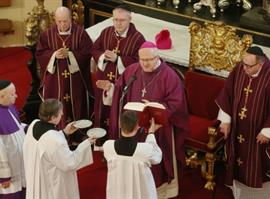 2017: Popeleční středa v katedrále sv. Štěpána