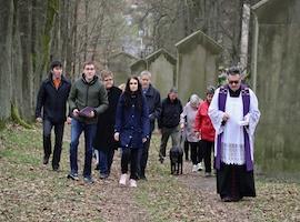 Modlitba Křížové cesty ve Cvikově