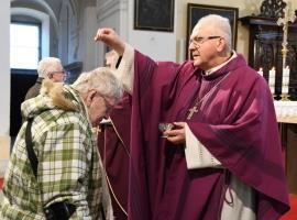 Popeleční středa s biskupem Janem Baxantem v katedrále sv. Štěpána